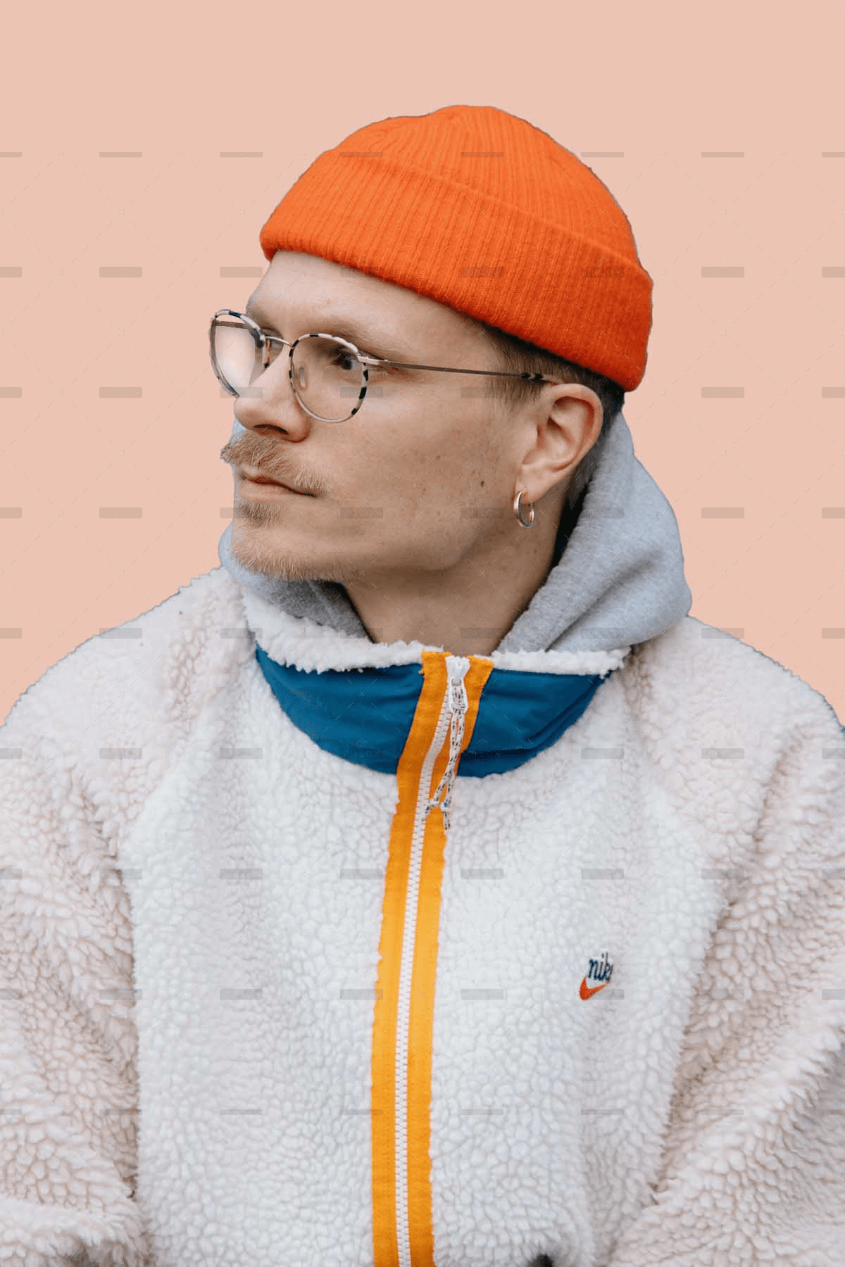 demo-attachment-460-Team-player-18